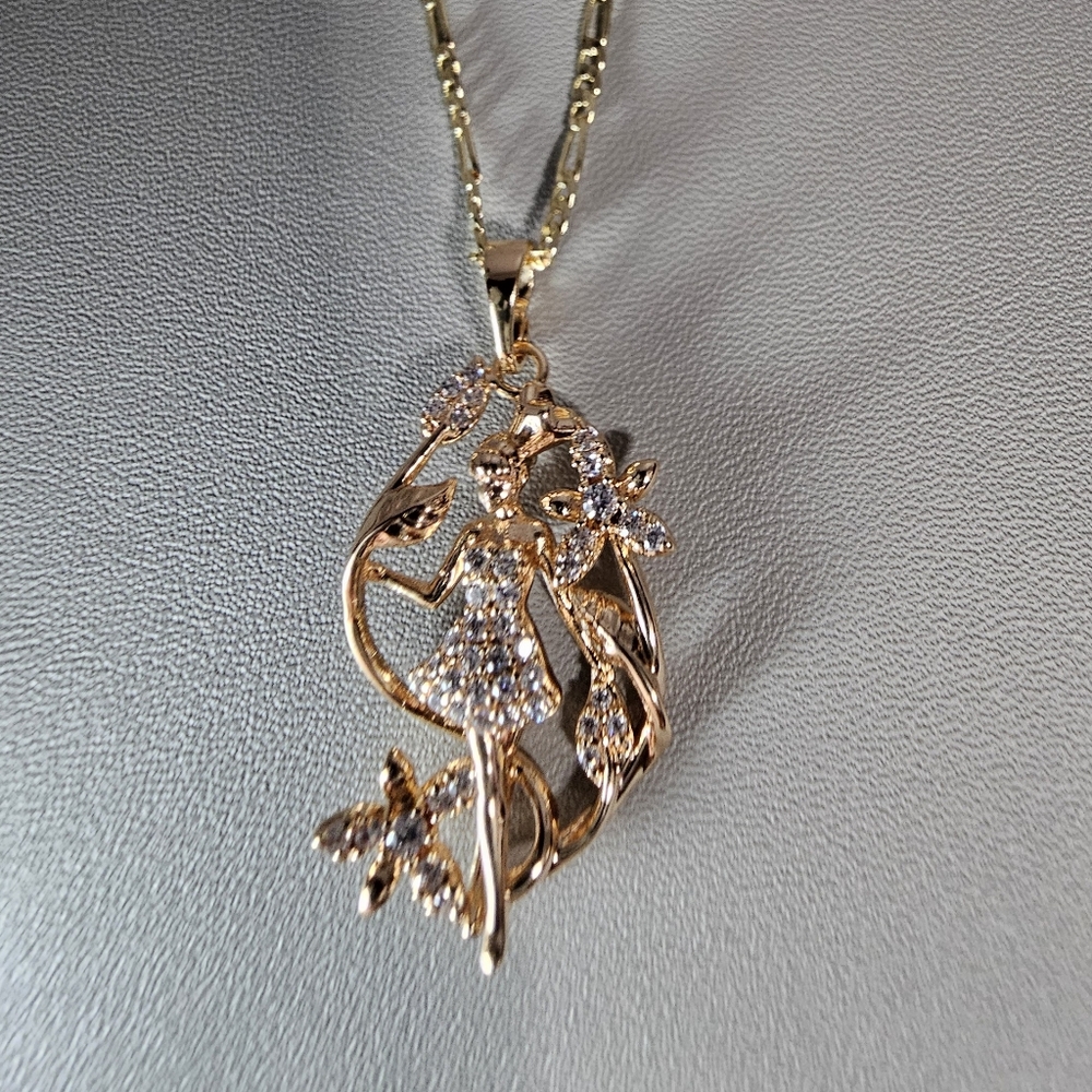 Elegant TONE Gold and Silver Pendant Necklace